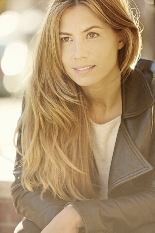 Judith Secanell as Ona Vicens