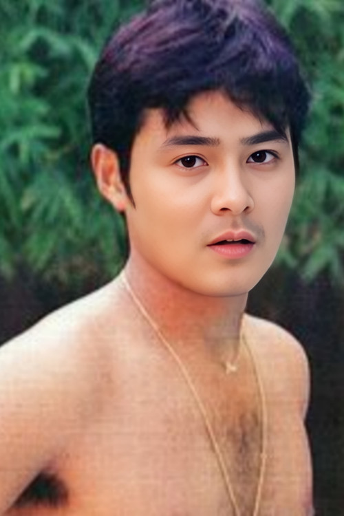 Patchaya Akkaraphon as Arnont