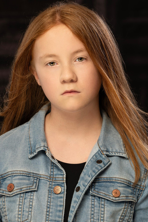 Erika Dietz as Shannon