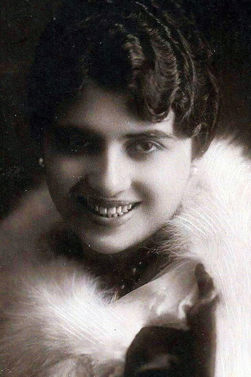 Fernanda Battiferri as 