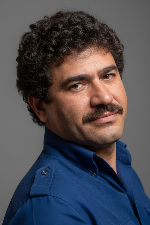 Abdullah Kivircik as Mahalleli