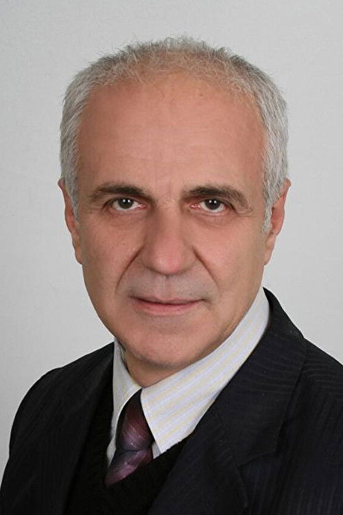 Ali Rıza Soydan as Fikret