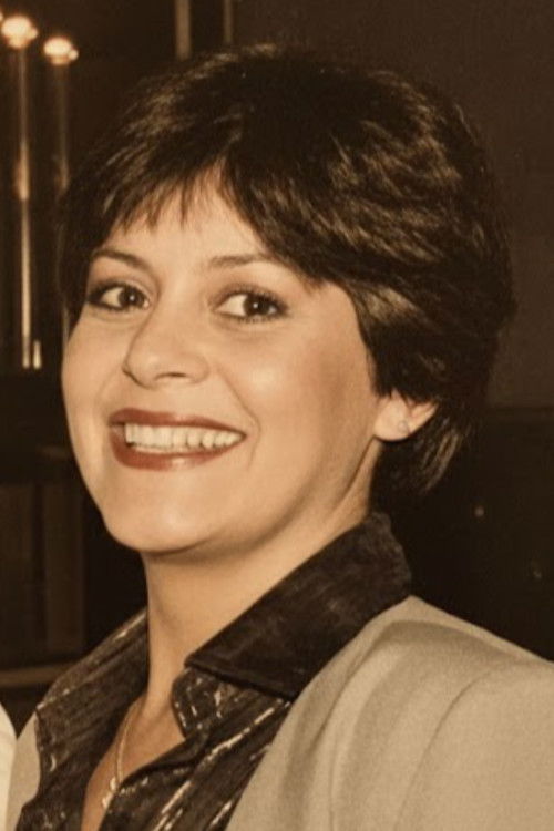 Beth Castro as Miúda