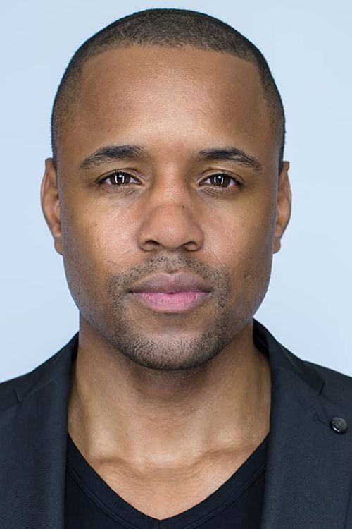 Dylan Synclaire as Harry Cleaver