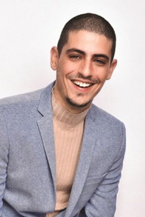 Kuti Sabag as פטרושקה