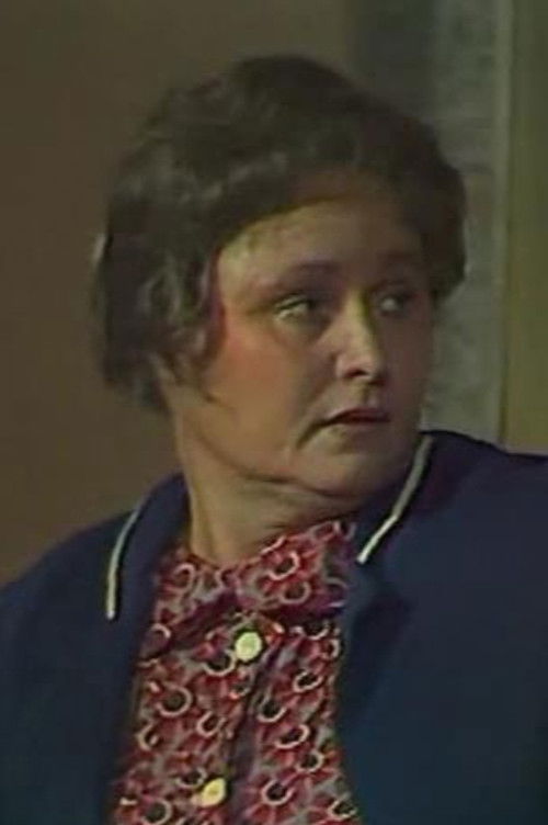 Anna Sokolova as Звягина