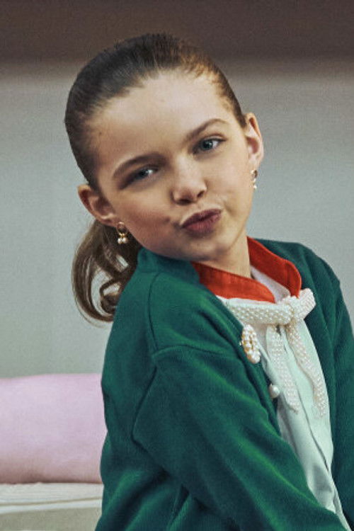 Mari Campolongo as Sabina