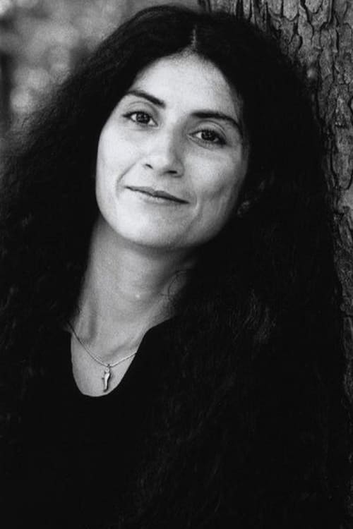 Behi Djanati Atai as Parissa