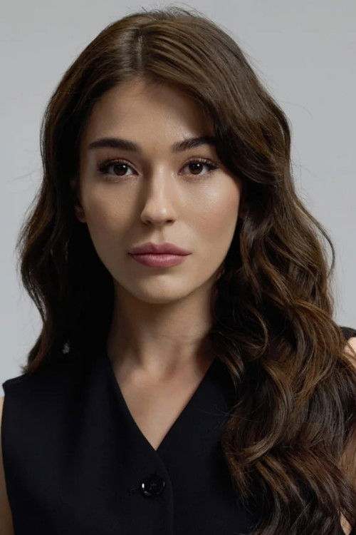 Meltem Akçöl as Hazal Demir