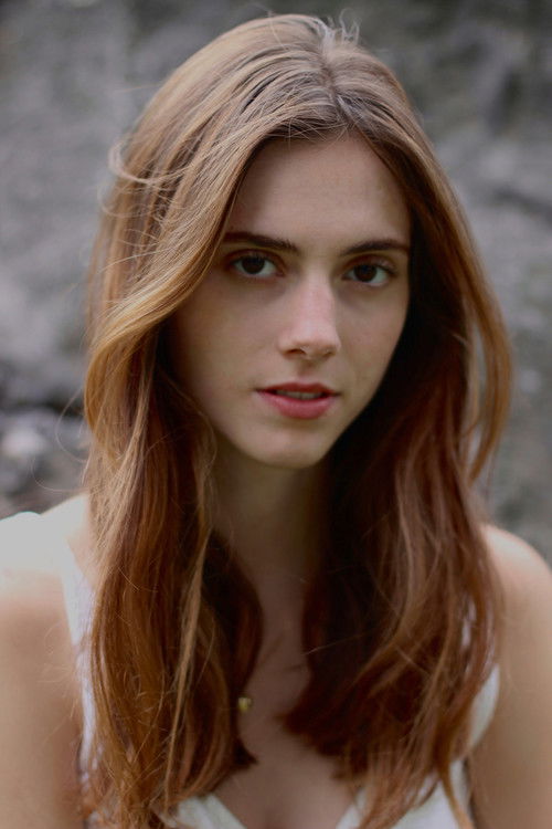 Dorottya Ilosvai as Cora