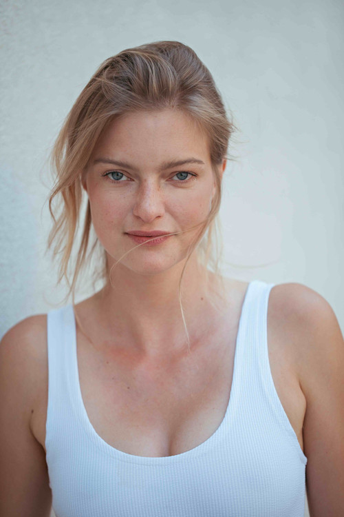 Lottie Andersen as Yvonne