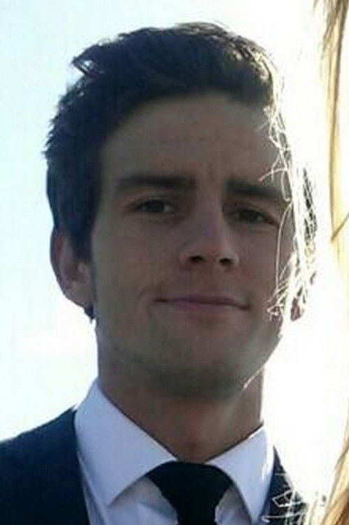 Ole Alfsen as Pinky (voice)