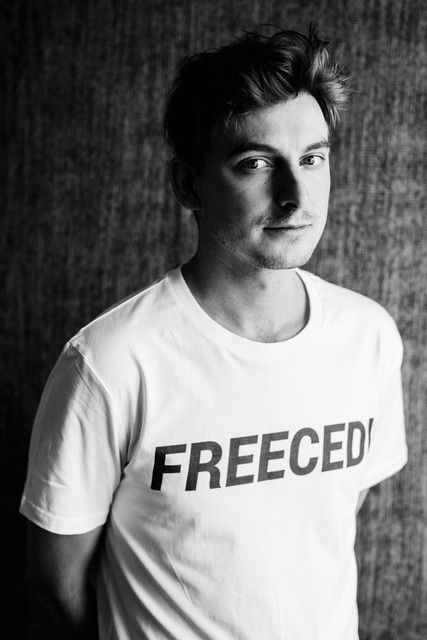 Cedric Schild as Smetterling