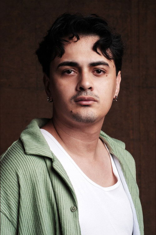 Rodrigo Pinho as Gilberto