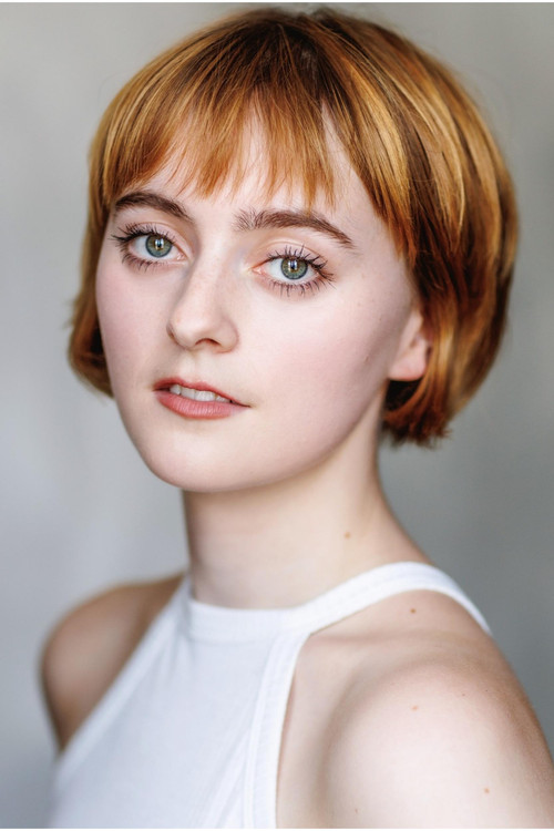 Vivian Gwaspari as Headphones Girl