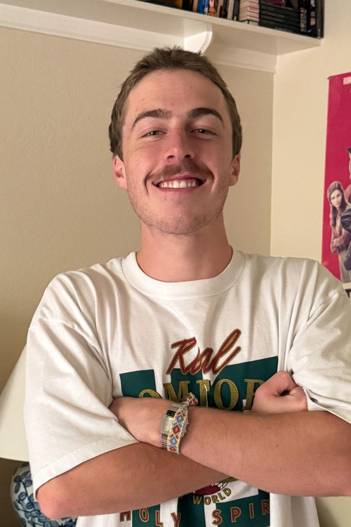 Ryan Becker as Peter