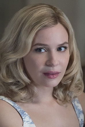 Isabelle McNally as Grace Barnett