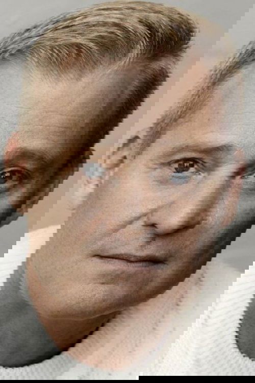 Jan Tjerrild as Peter