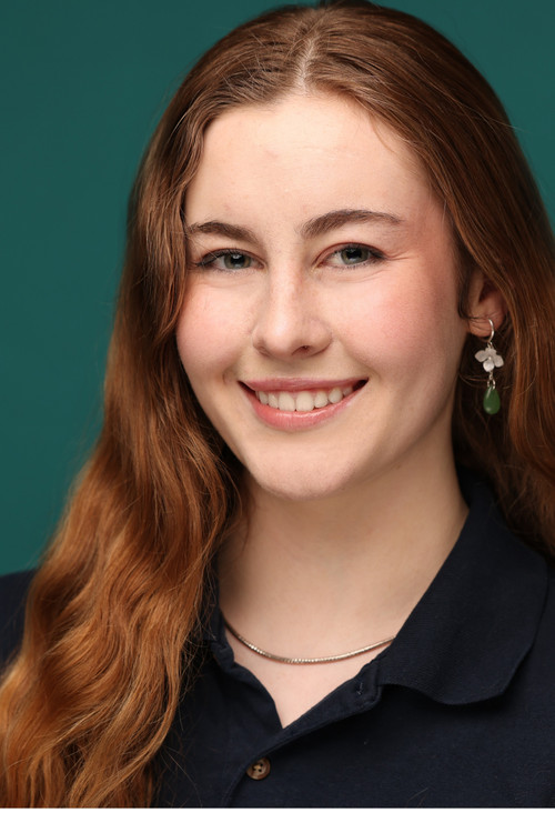 Eva Russell as Sophia