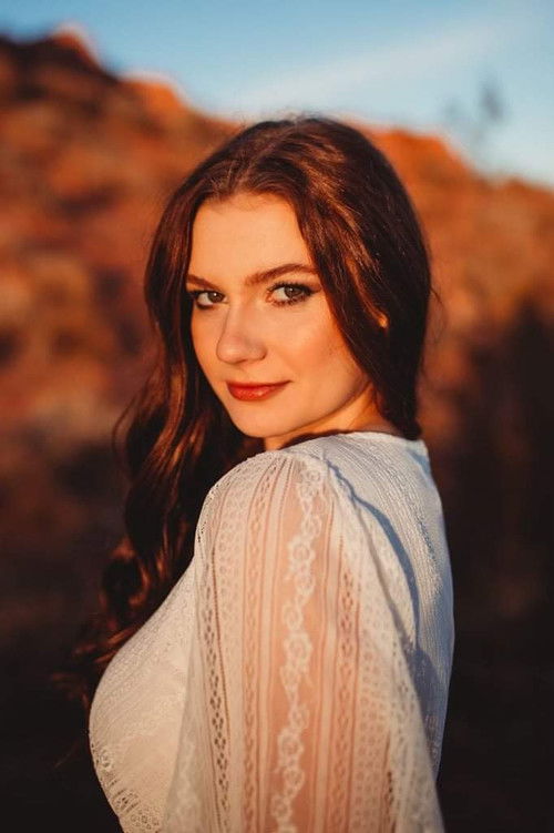 Mandy Jaeger as Jonnie