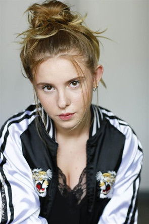 Charlie Loiselier as Camille Boisvert