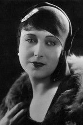 Andrée Lafayette as 