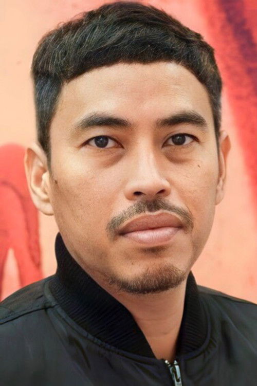 Chatchai Chaiyon as Thanakit