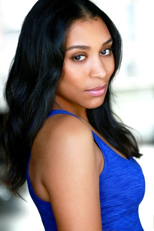 Daffany Clark as Carmen