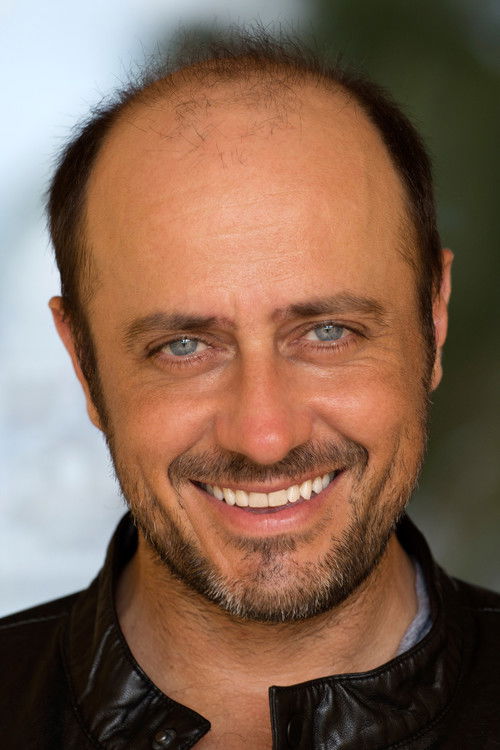 Alexis Bélec as Luc