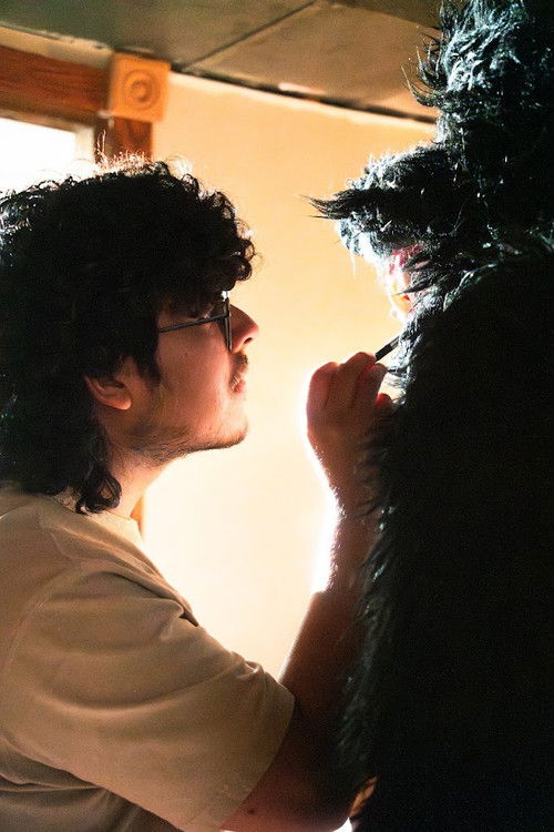 Izaak Che Rosales as Engineer