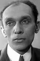 Sergei Karnovich-Valua as Cweigel