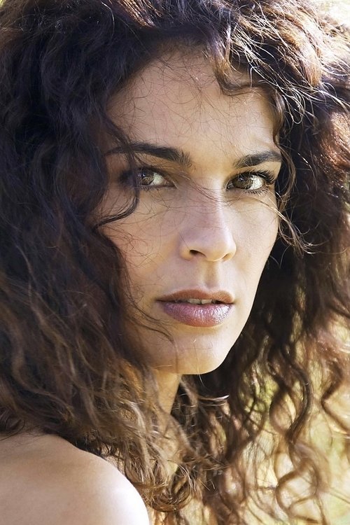 Marie Borg as Béatrice