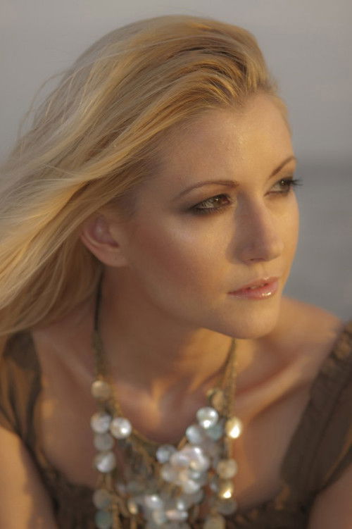 Somali Rose as Therapist