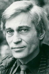 Holger Münzer as Kurt Linder