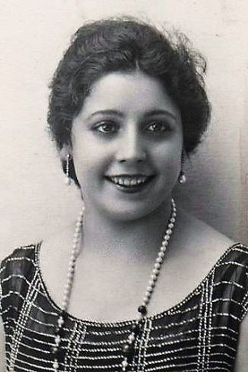 Elisa Ruiz Romero as Esperanza