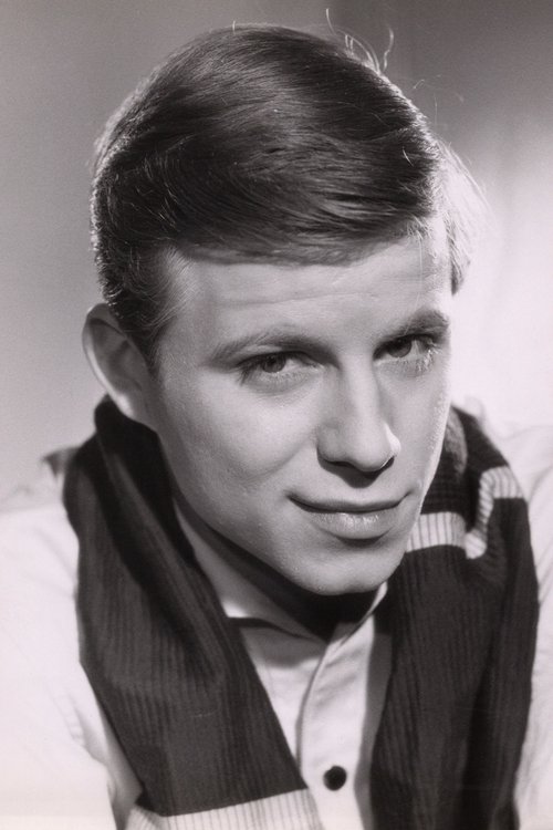 Michael Hinz as Karl Schultheiss