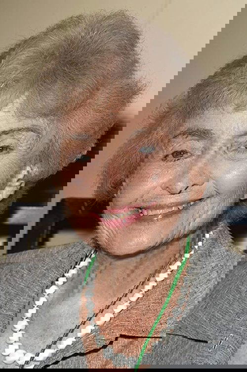 Diana Sowle as Mrs. Bucket