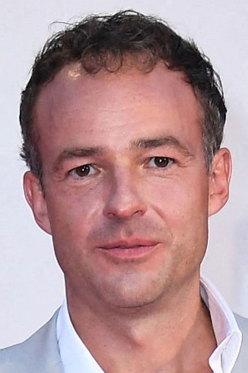 Patrick Kennedy as Lt. Charlie Waverly