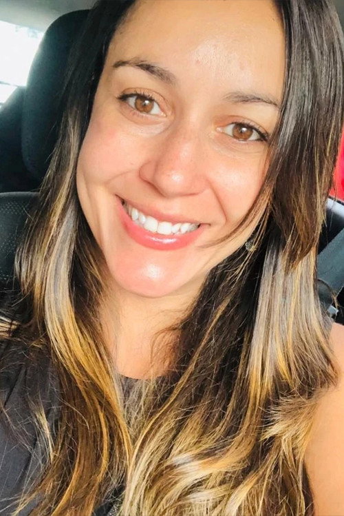 Luciana Baroli as Sasha | Athena/ Dublagem BR