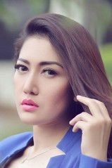 Asri Handayani as Andini