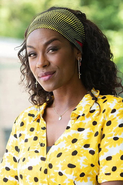 Giovanca Ostiana as Self - Host