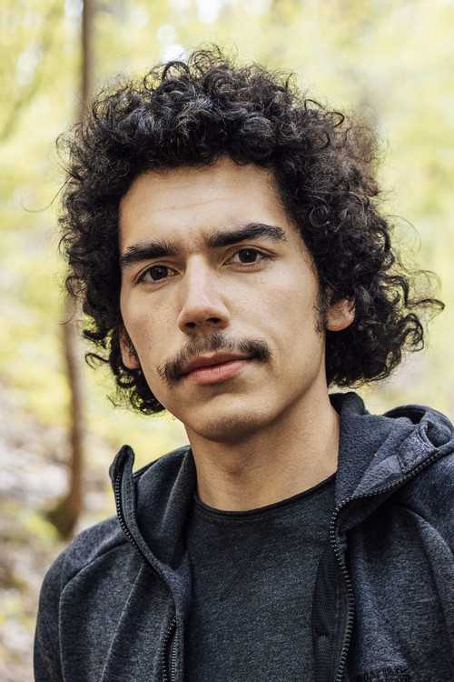 Gianni Slootmaekers as Arnold