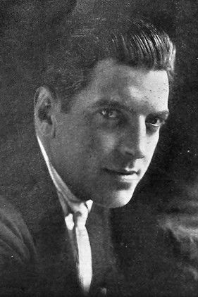 Alan Roscoe as Ralph Carter