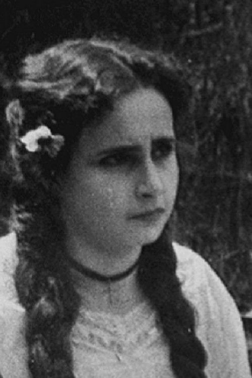 Stella López Pommareda as María