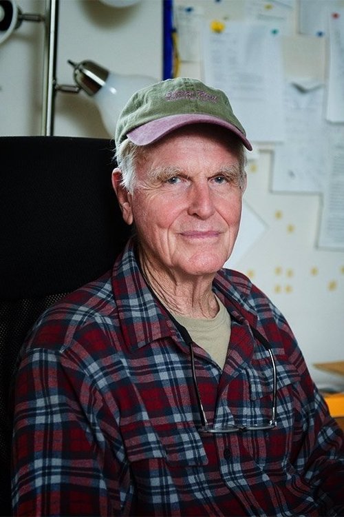 Tom Davenport as Narrator