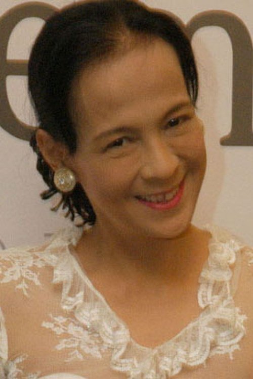 Ingrid Widjanarko as Siti