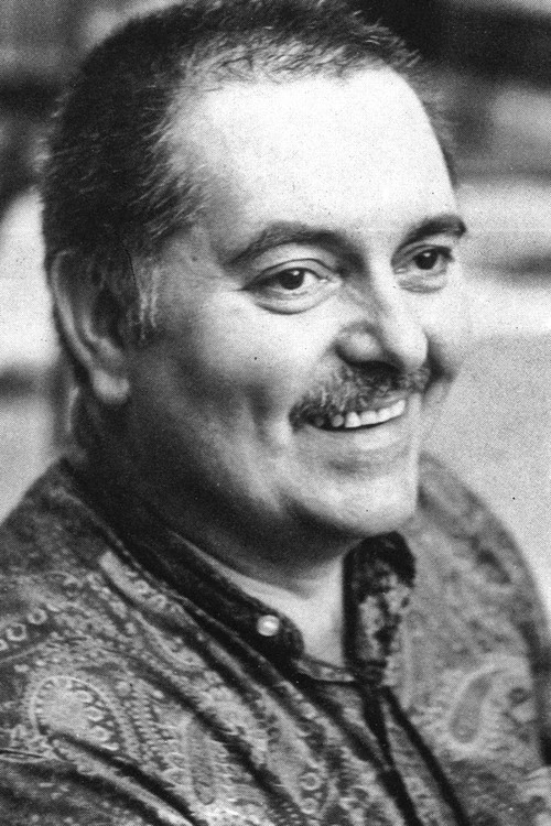 Ennio Groggia as Direttore dell'onda 33