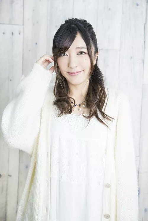 Suzu Maihara as Natsuhi Ushiromiya