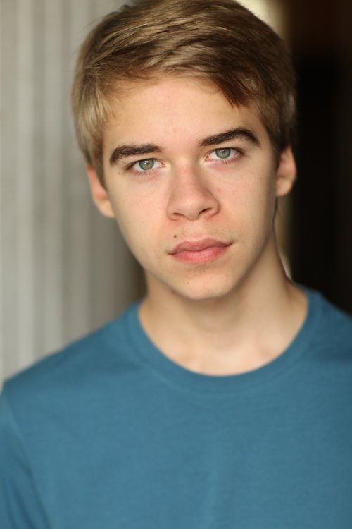 Cullen Chaffin as Simon