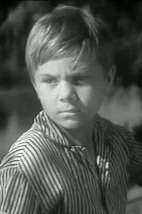 Roman Borovkov as Slava Ogonkov